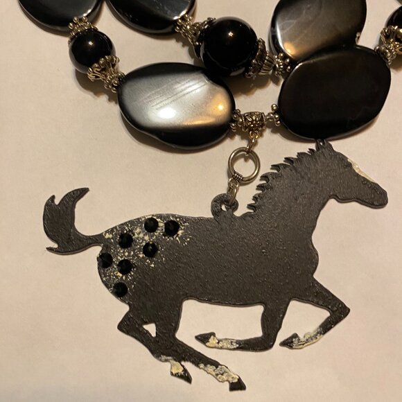 Western Necklace - Chunky double strand black banded agate & Swarovski crystal. - Picture 2 of 9